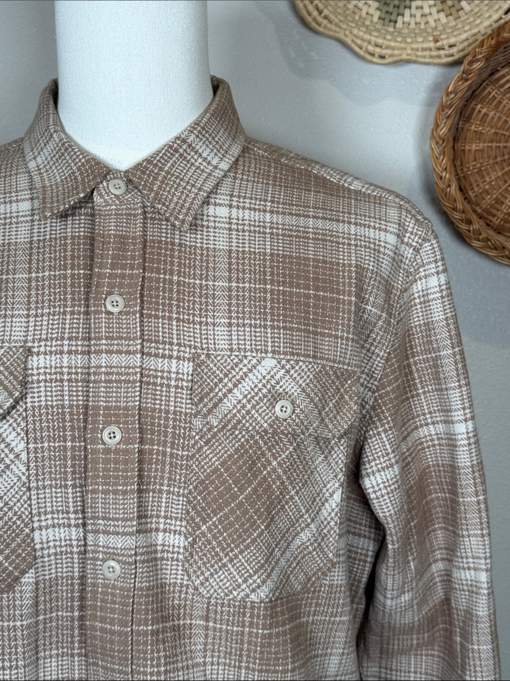 Men’s Frye Flannel Coat Tan Plaid Cotton Jacket Shacket Button Closure Large